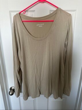 Ava & Viv Light Taupe Long Sleeve Scoop Neck Top